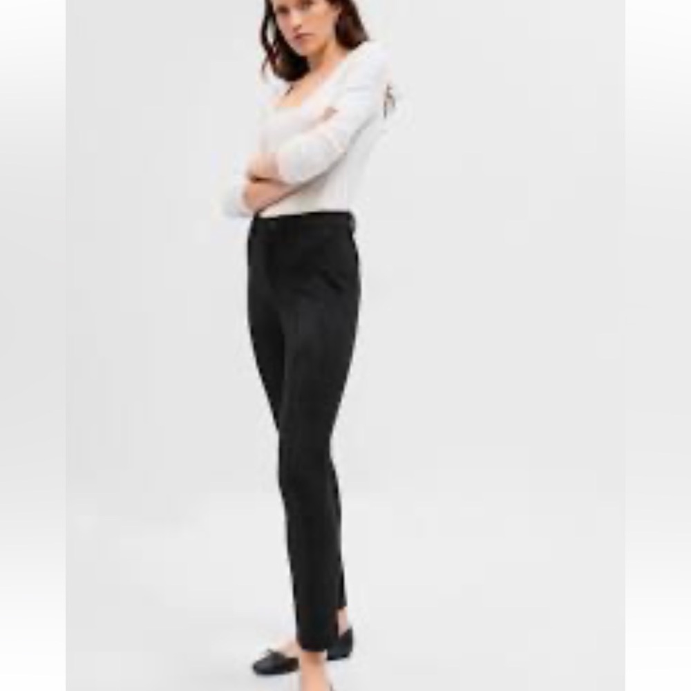 Gap faux suede skinny pull on black pants - size small